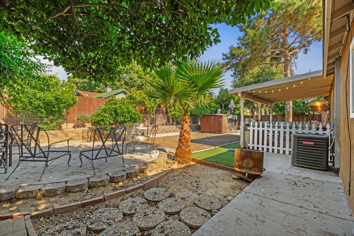 212 Hubert Dr, Modesto, CA 95354