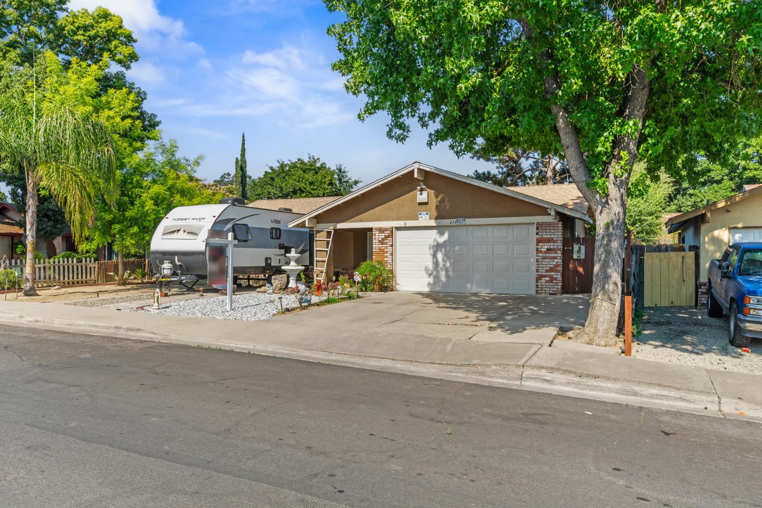 212 Hubert Dr, Modesto, CA 95354