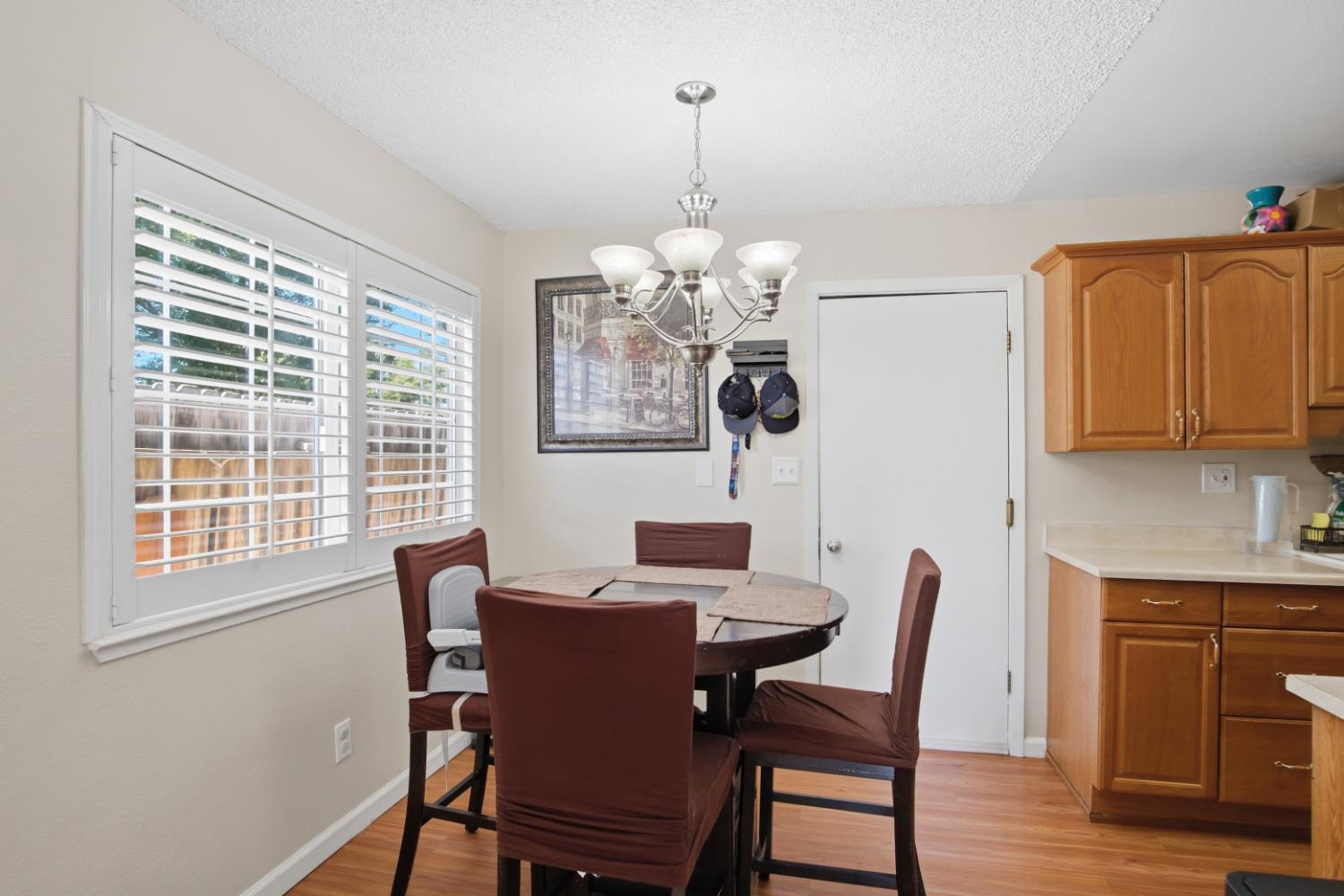 534 Lola Ln, Patterson, CA 95363