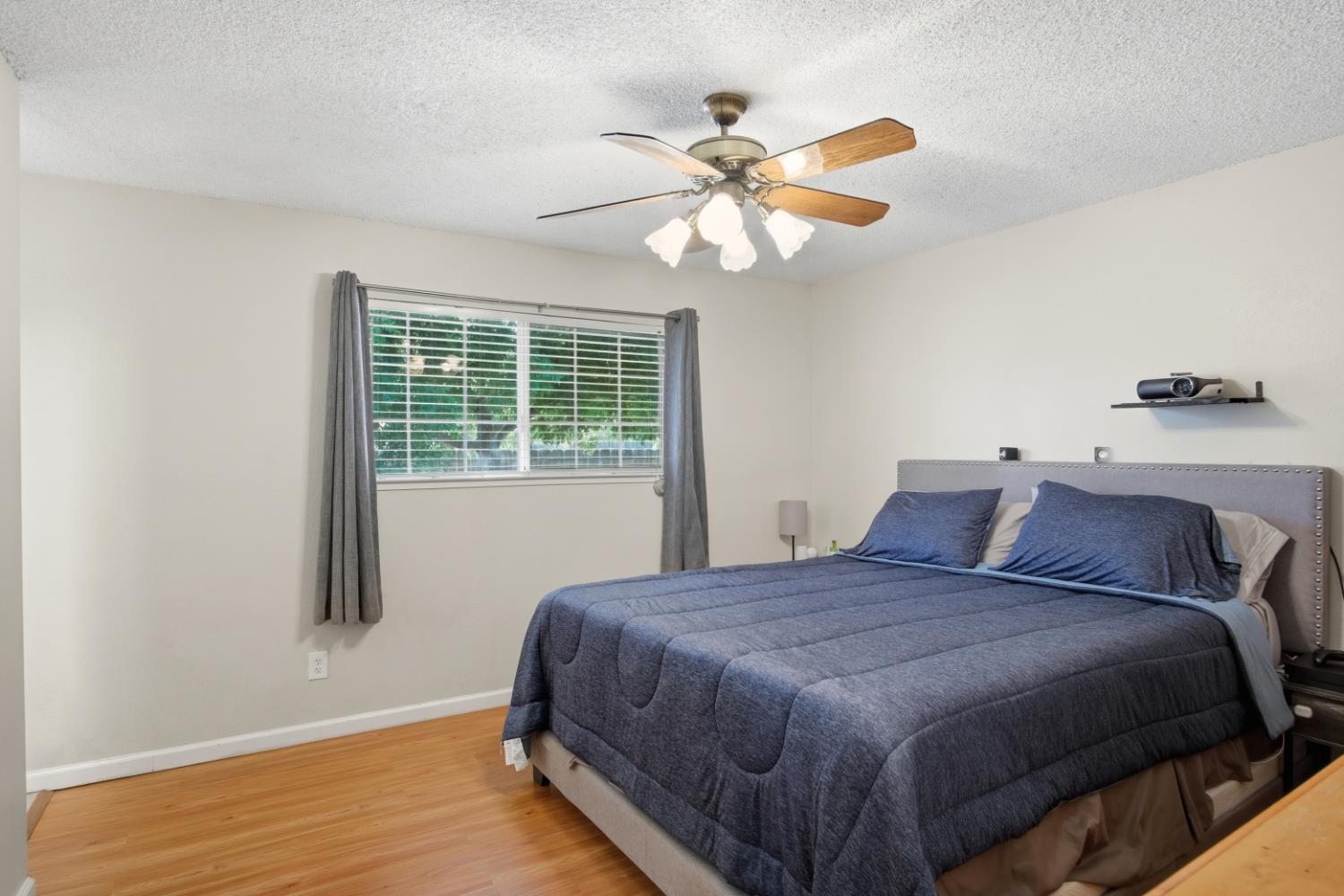 534 Lola Ln, Patterson, CA 95363