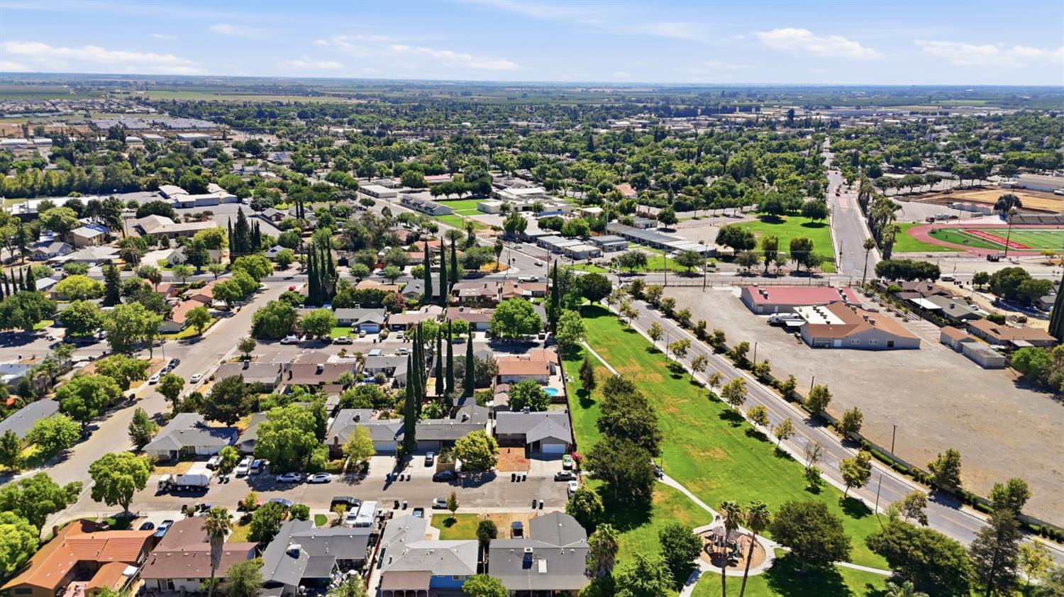 534 Lola Ln, Patterson, CA 95363