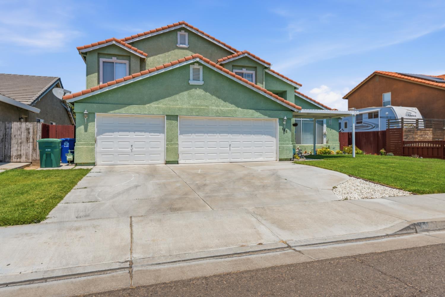160 Grenache Ct, Los Banos, CA 93635