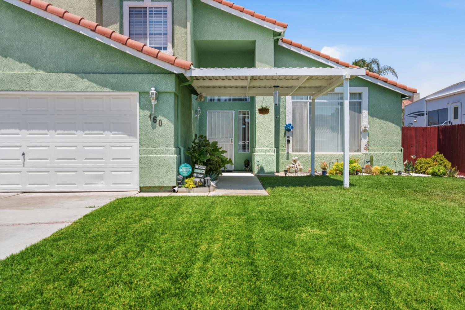 160 Grenache Ct, Los Banos, CA 93635