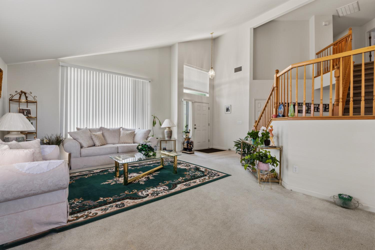 160 Grenache Ct, Los Banos, CA 93635