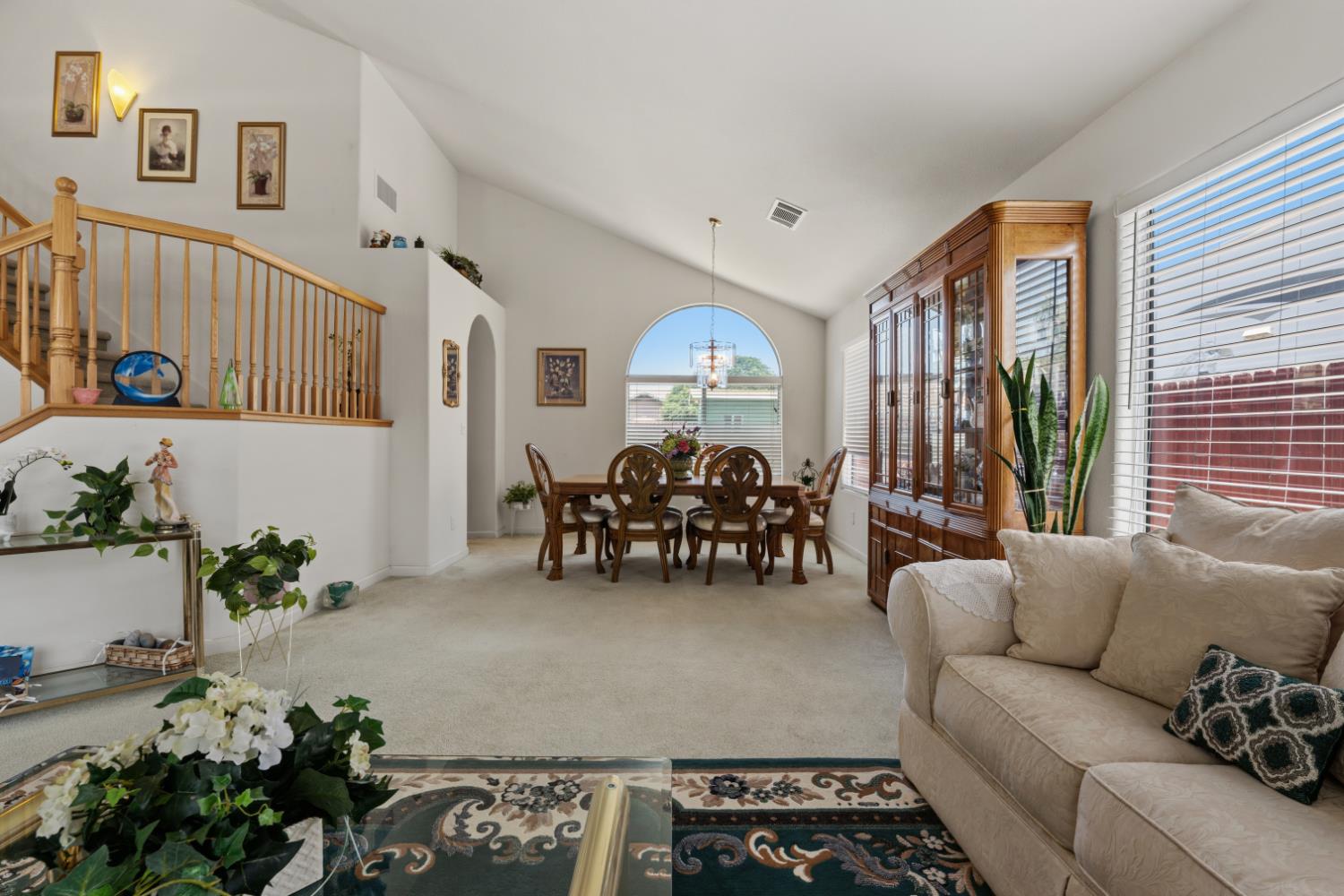 160 Grenache Ct, Los Banos, CA 93635