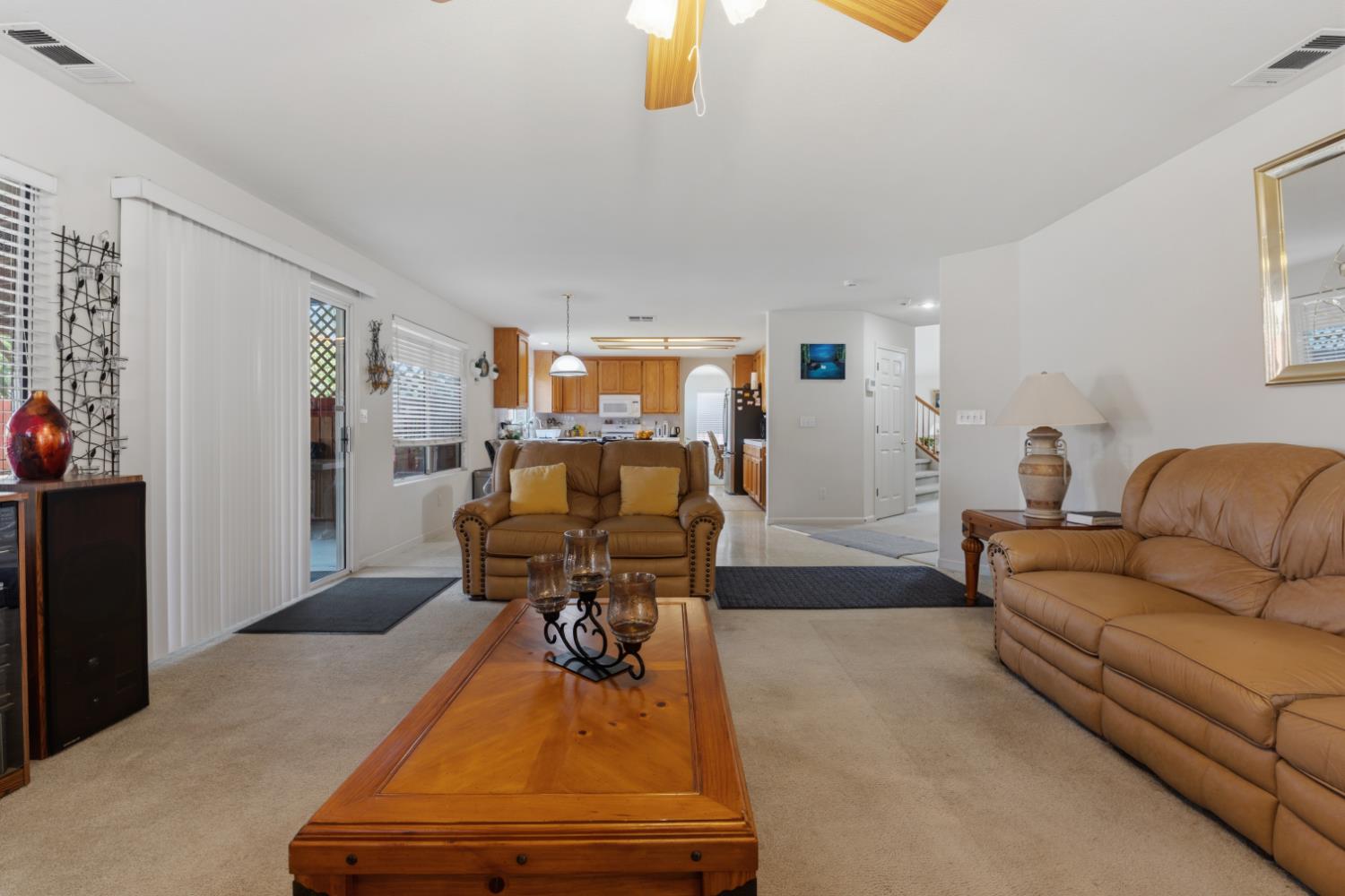 160 Grenache Ct, Los Banos, CA 93635