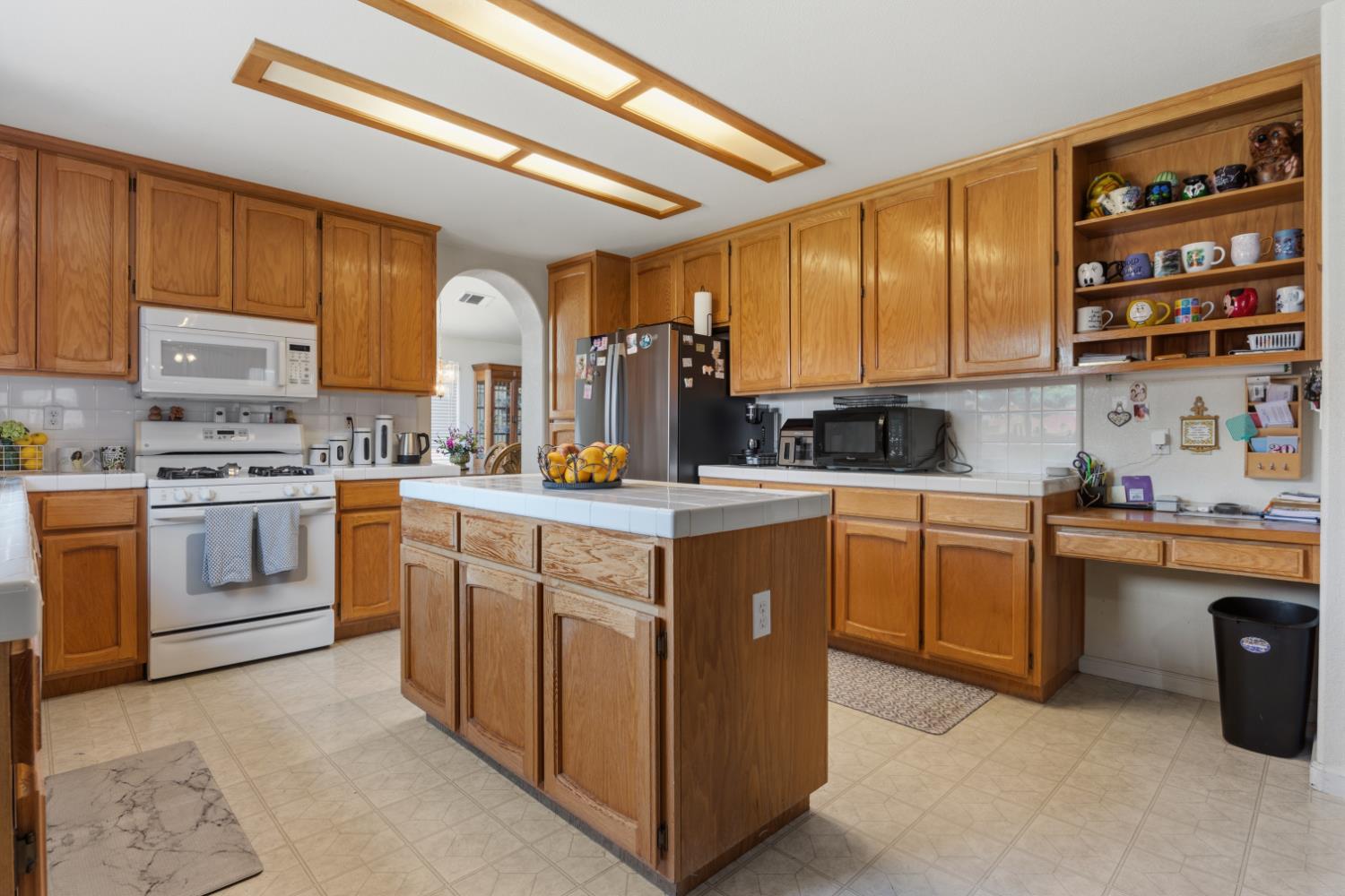 160 Grenache Ct, Los Banos, CA 93635