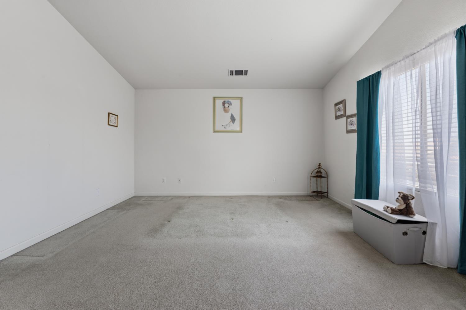 160 Grenache Ct, Los Banos, CA 93635