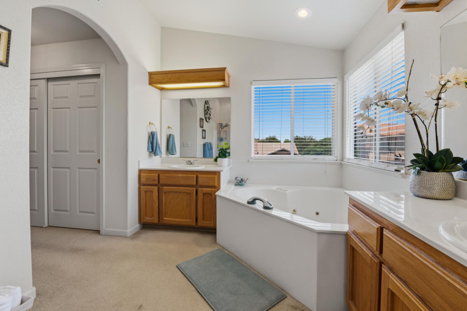 160 Grenache Ct, Los Banos, CA 93635