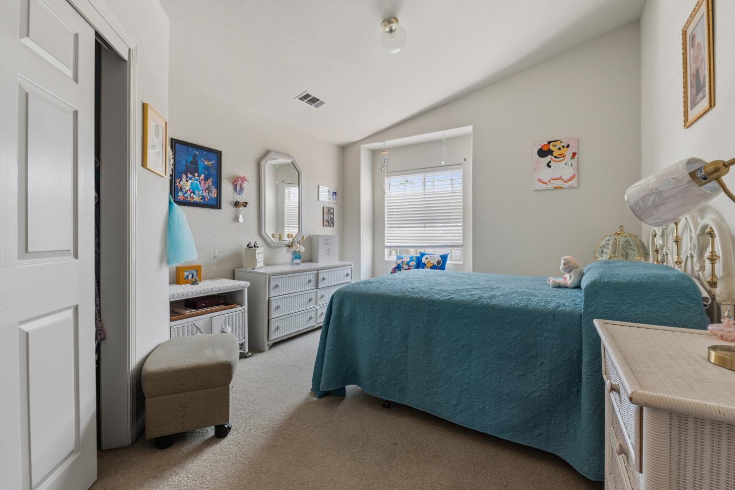 160 Grenache Ct, Los Banos, CA 93635