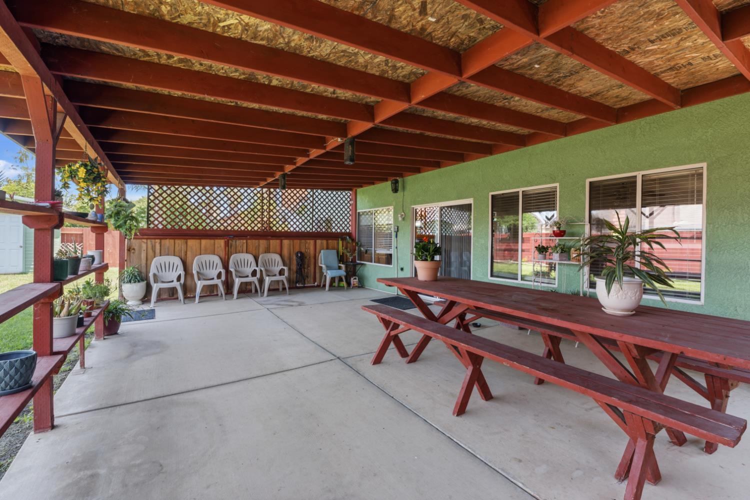 160 Grenache Ct, Los Banos, CA 93635