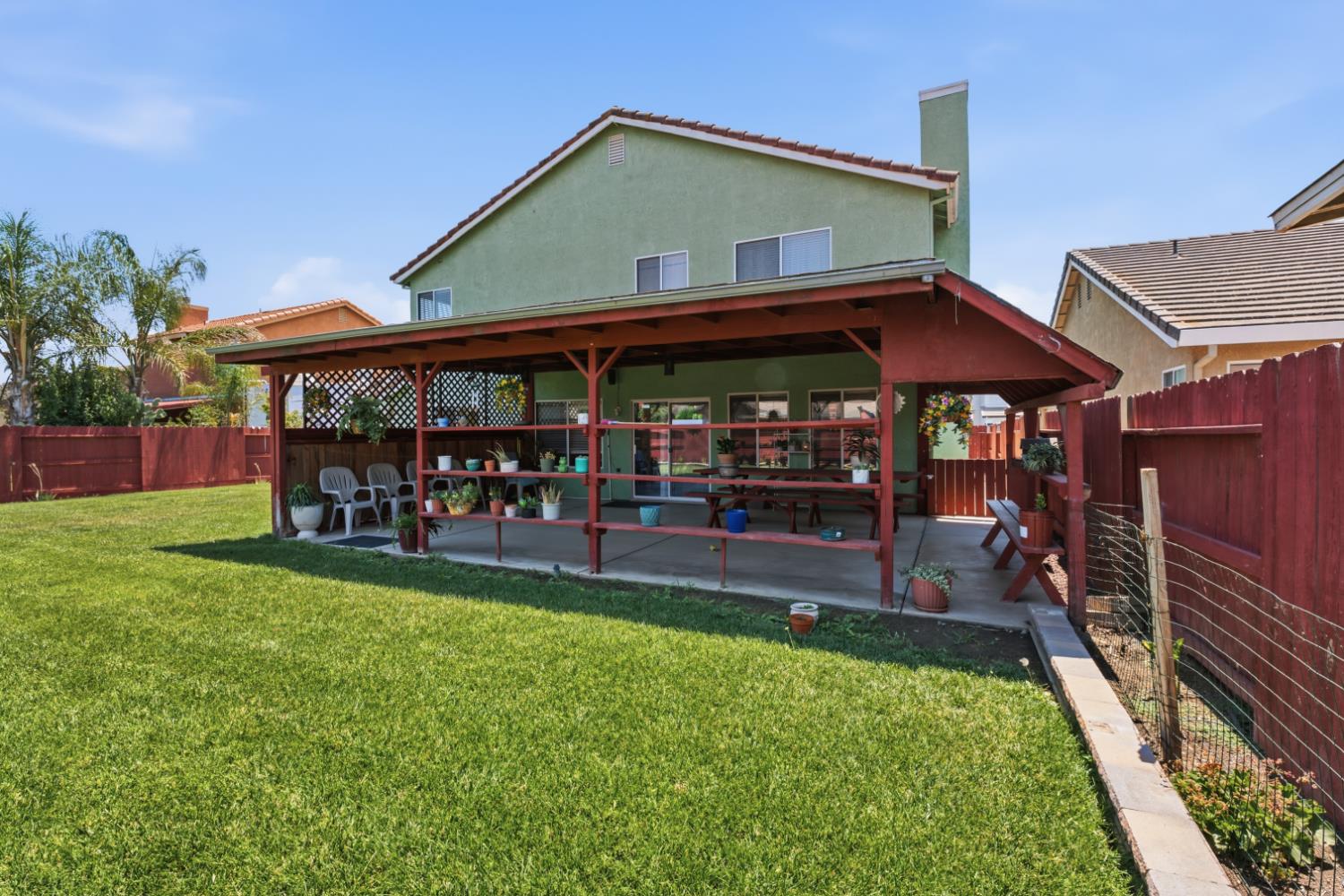 160 Grenache Ct, Los Banos, CA 93635