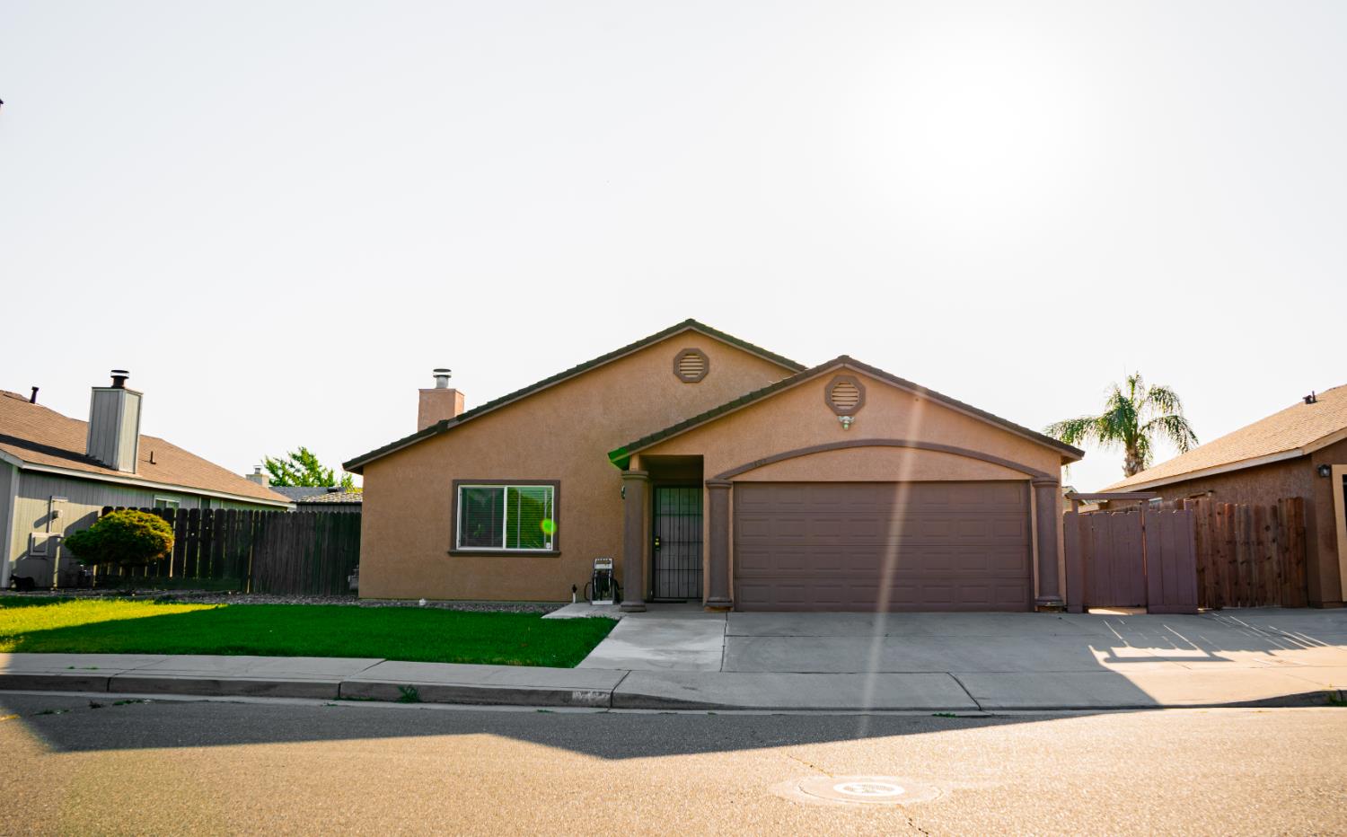 1422 Pinot Dr, Livingston, CA 95334
