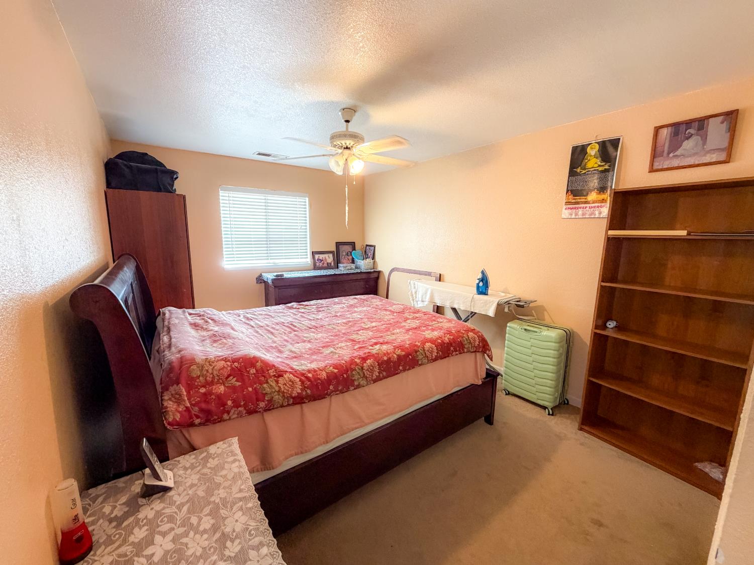 1422 Pinot Dr, Livingston, CA 95334