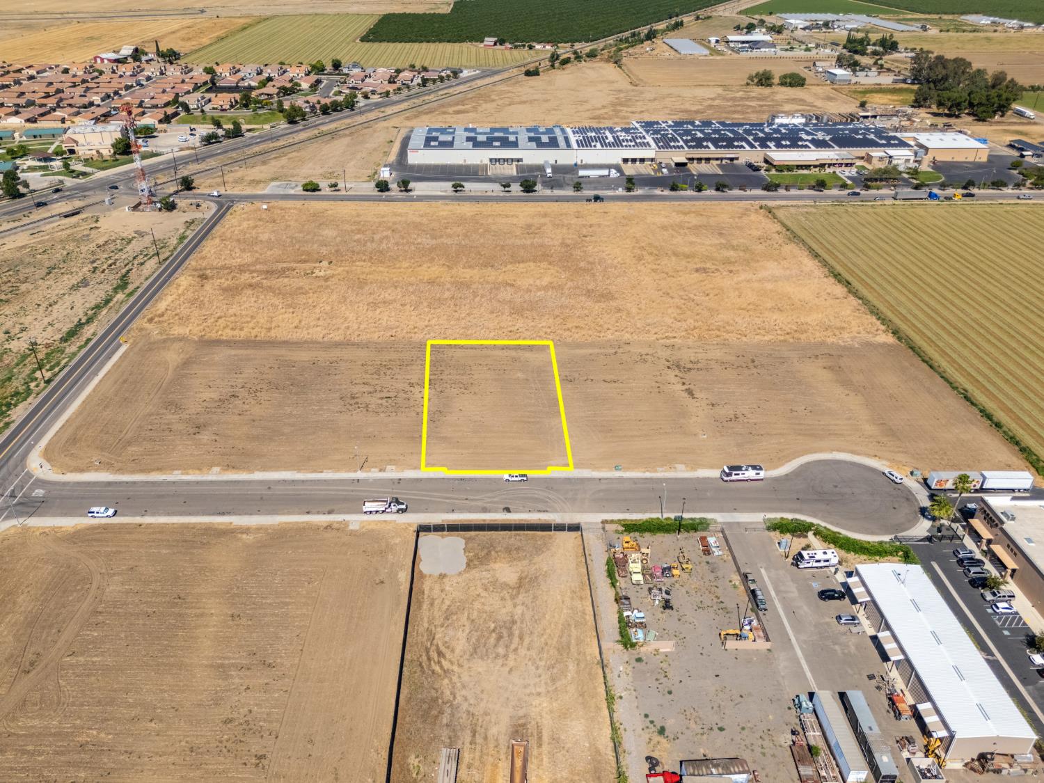 227 Commerce Way, Los Banos, CA 93635