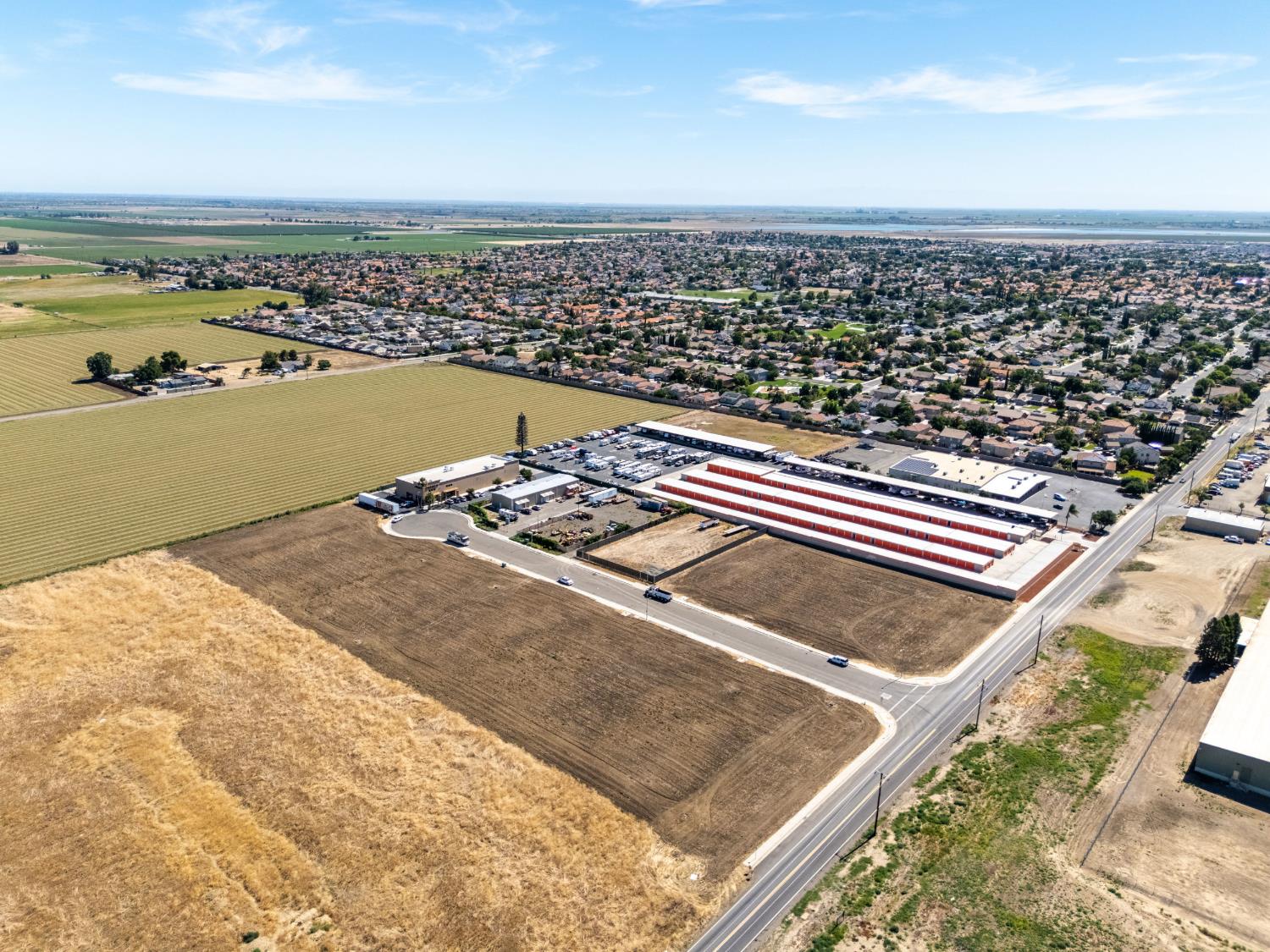 227 Commerce Way, Los Banos, CA 93635