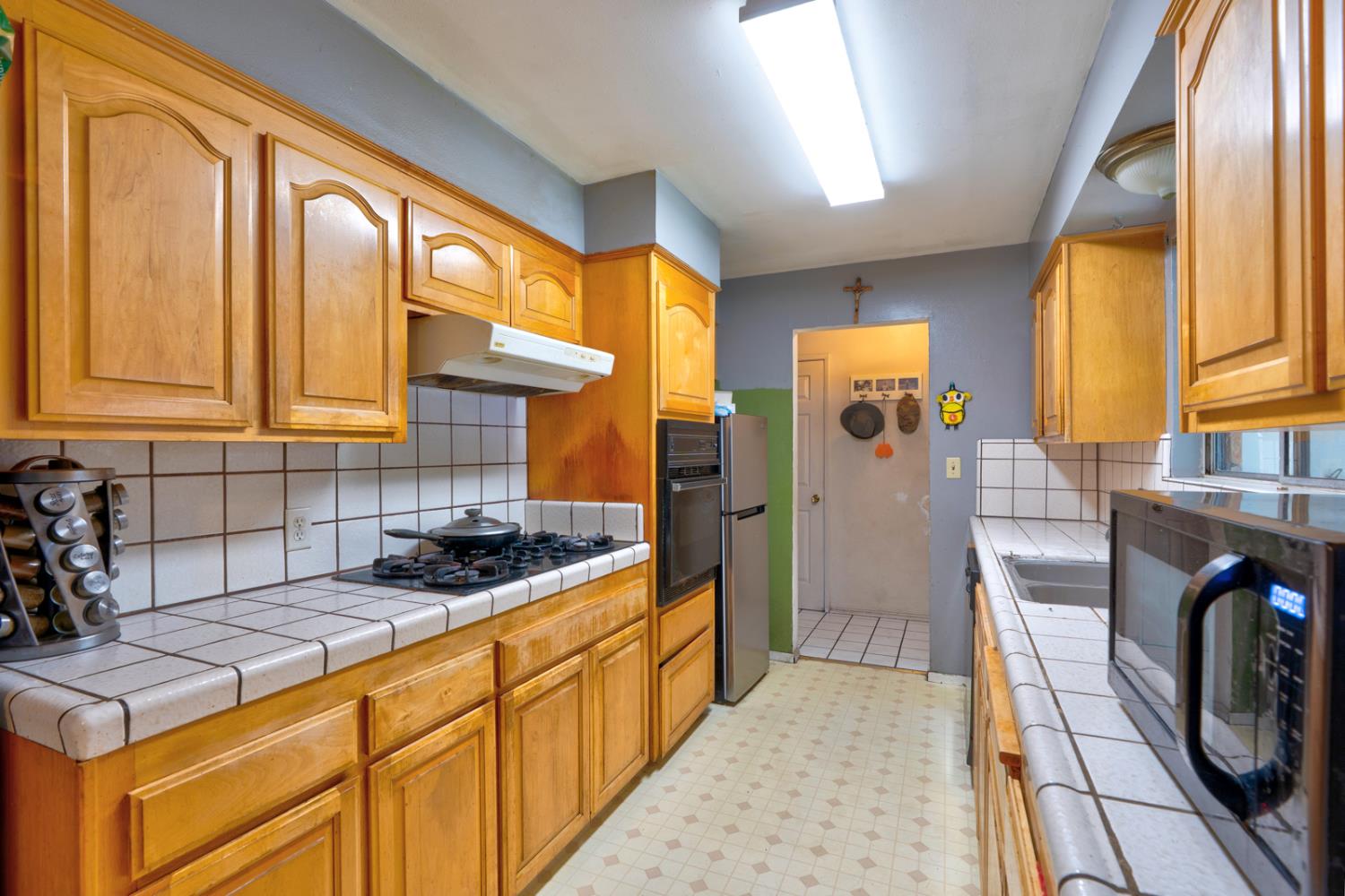 620 Lenore Dr, Modesto, CA 95351