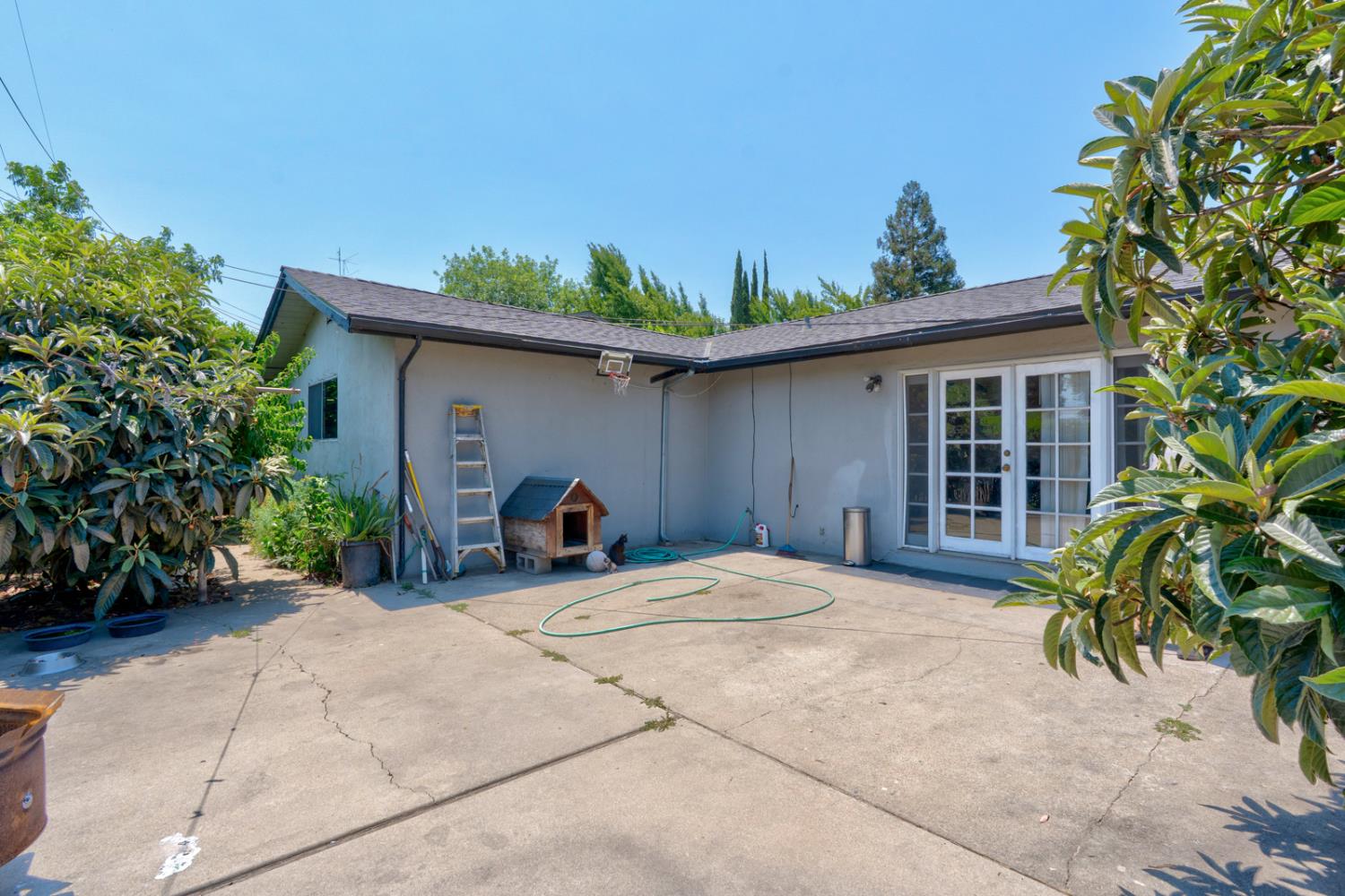 620 Lenore Dr, Modesto, CA 95351