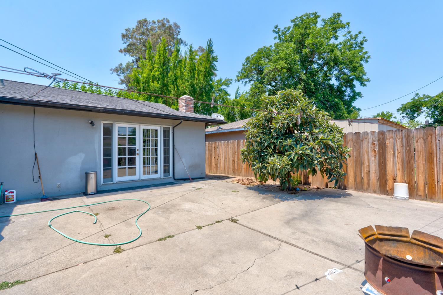620 Lenore Dr, Modesto, CA 95351