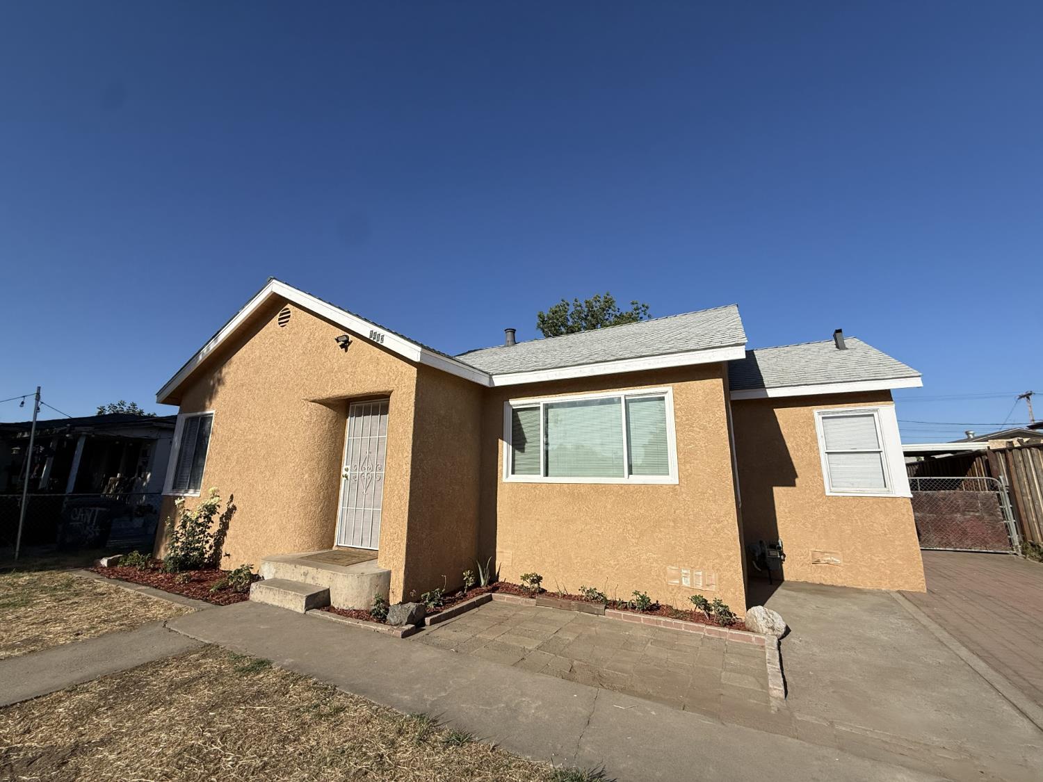1412 Picardy Dr, Modesto, CA 95351
