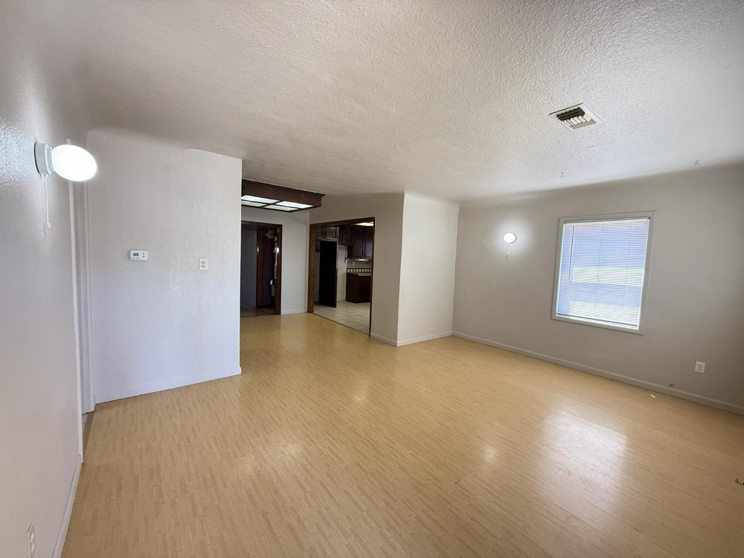 1412 Picardy Dr, Modesto, CA 95351