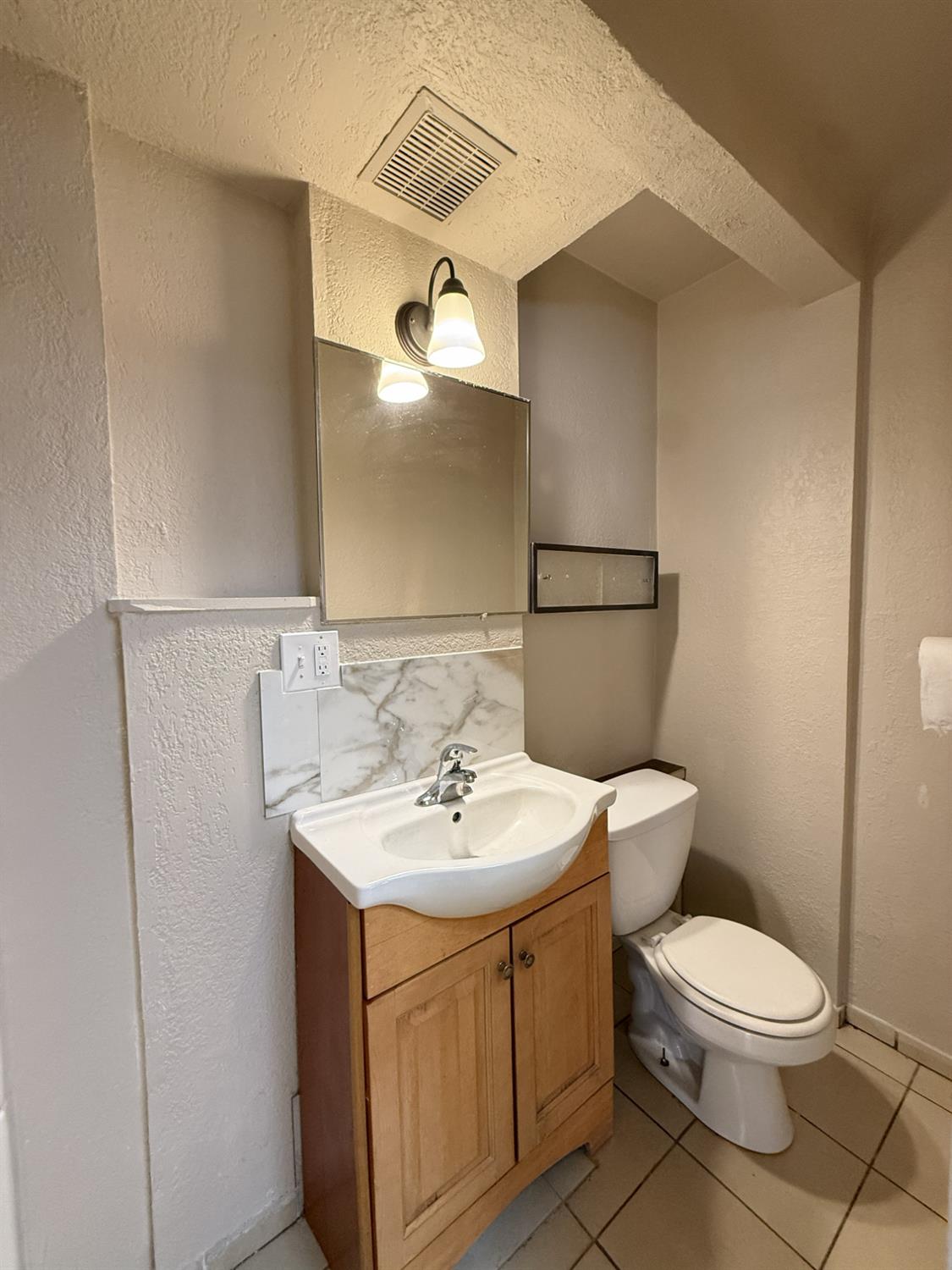 1412 Picardy Dr, Modesto, CA 95351