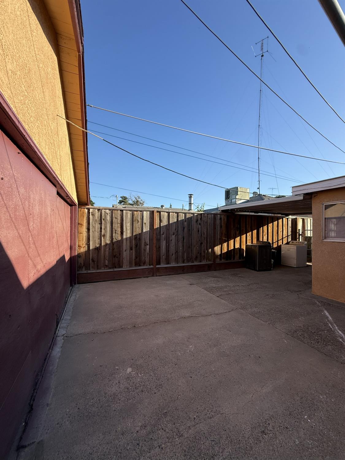 1412 Picardy Dr, Modesto, CA 95351