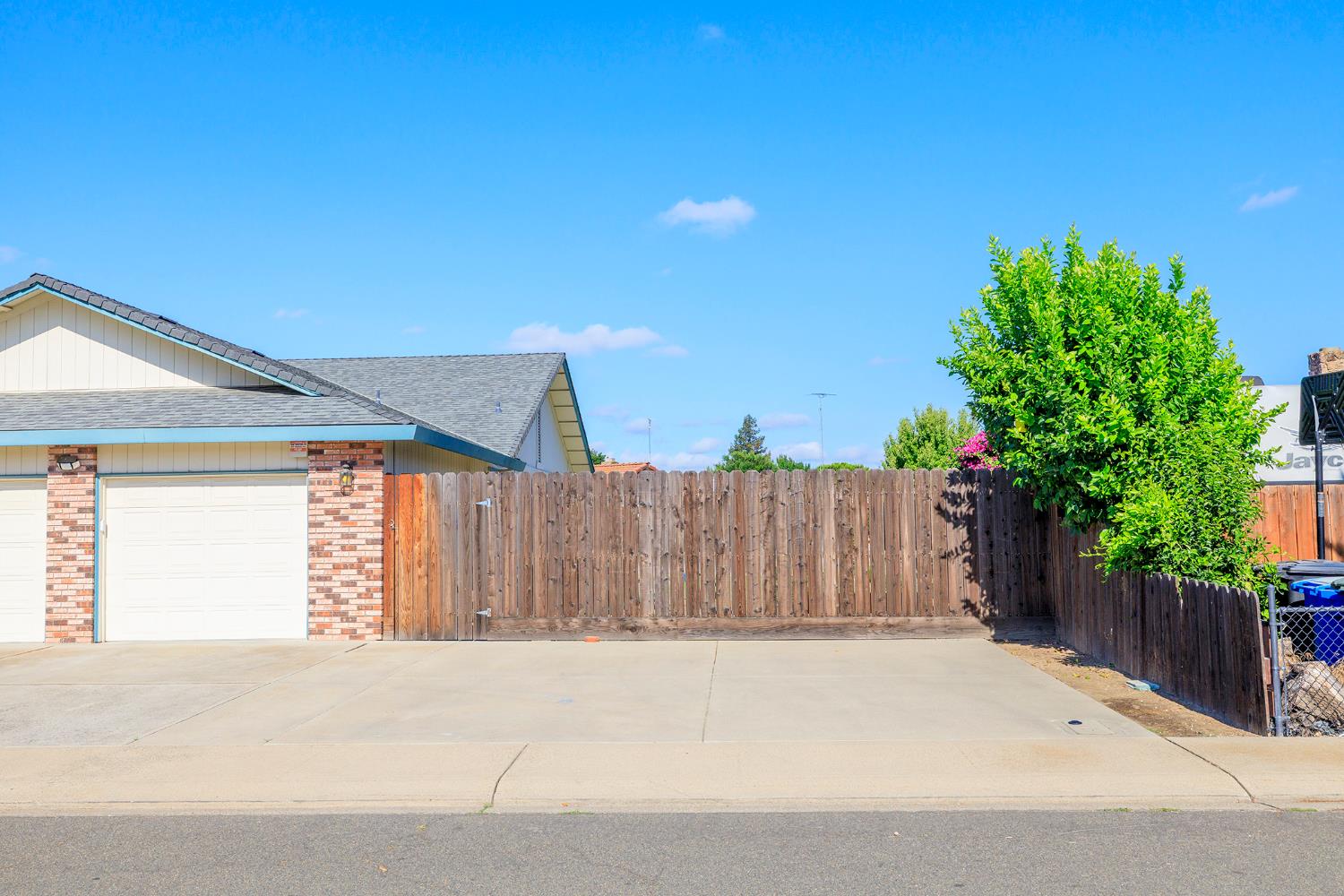 1647 Running, Ceres, CA 95307