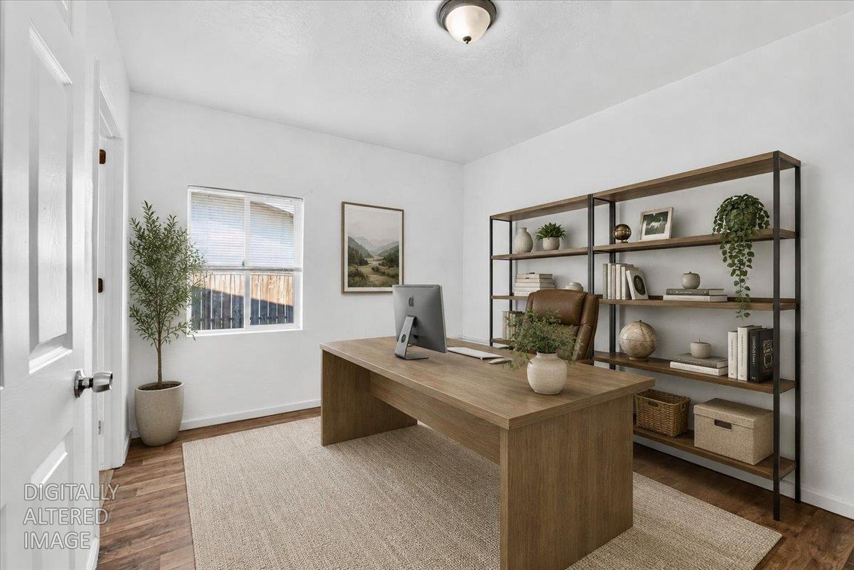530 E G St, Oakdale, CA 95361