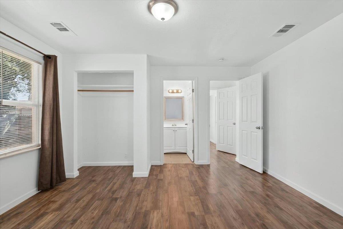 530 E G St, Oakdale, CA 95361