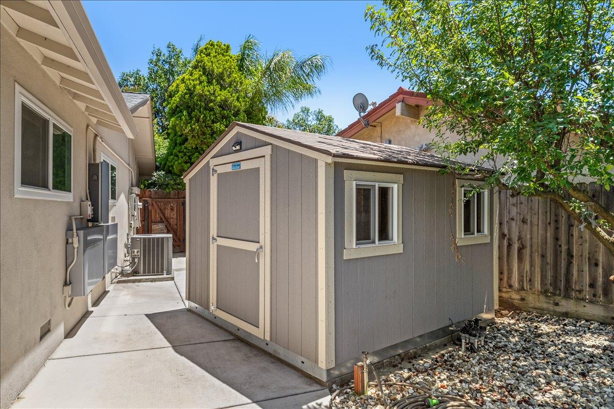 3309 Benton Cir, Modesto, CA 95350