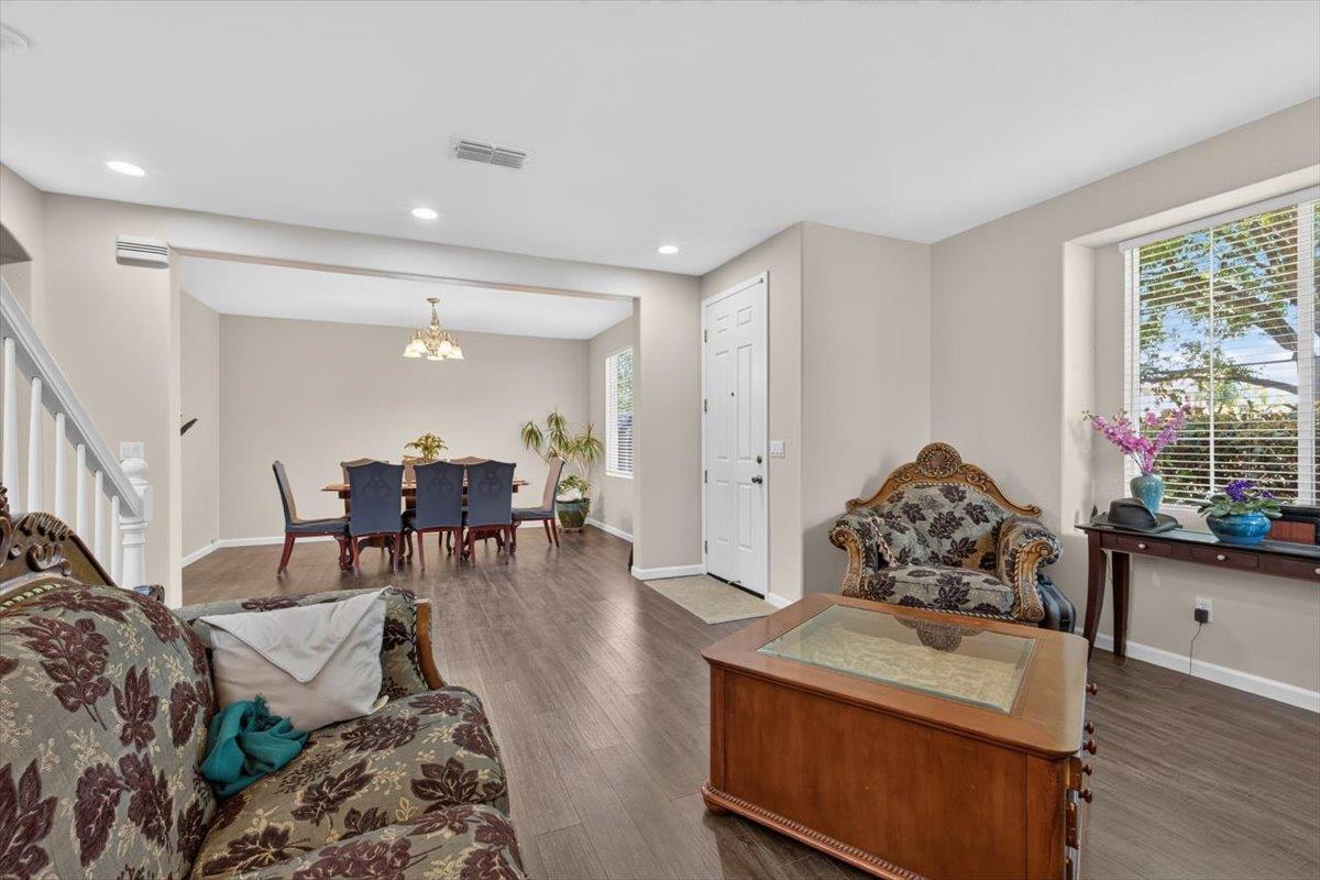 1438 Toggenberg St, Patterson, CA 95363