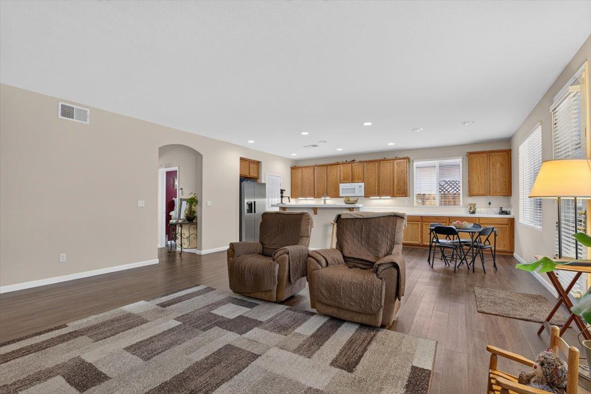 1438 Toggenberg St, Patterson, CA 95363