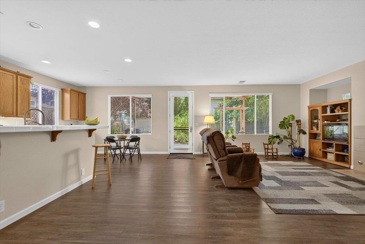 1438 Toggenberg St, Patterson, CA 95363
