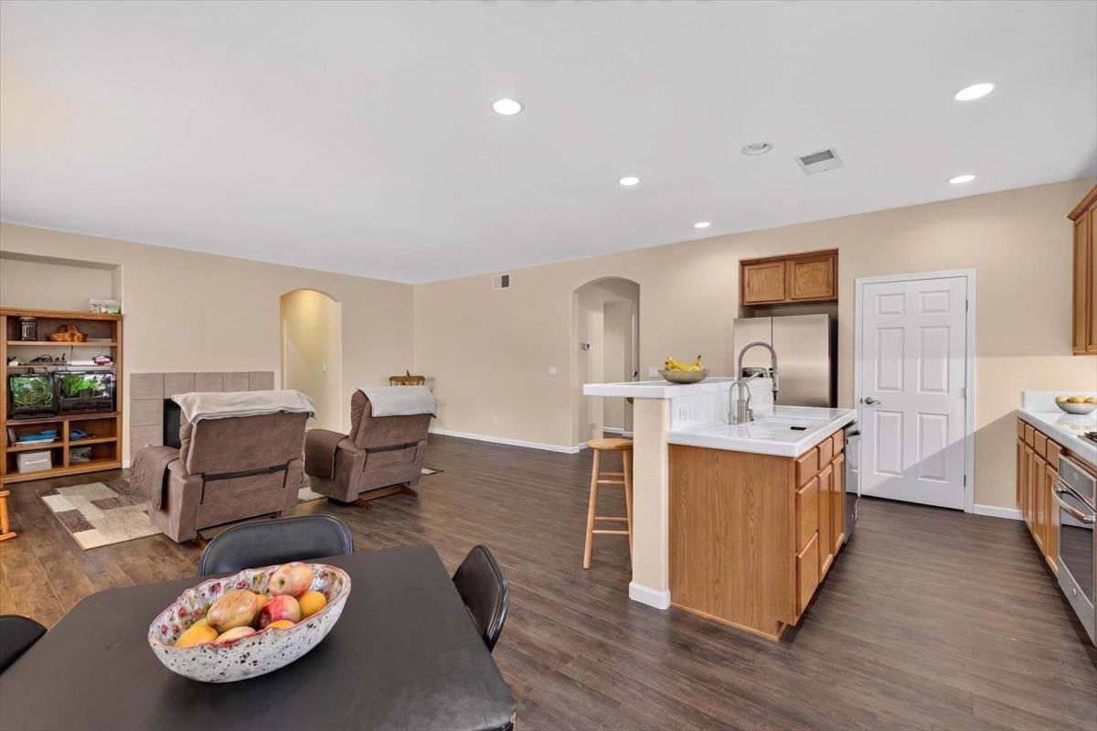 1438 Toggenberg St, Patterson, CA 95363