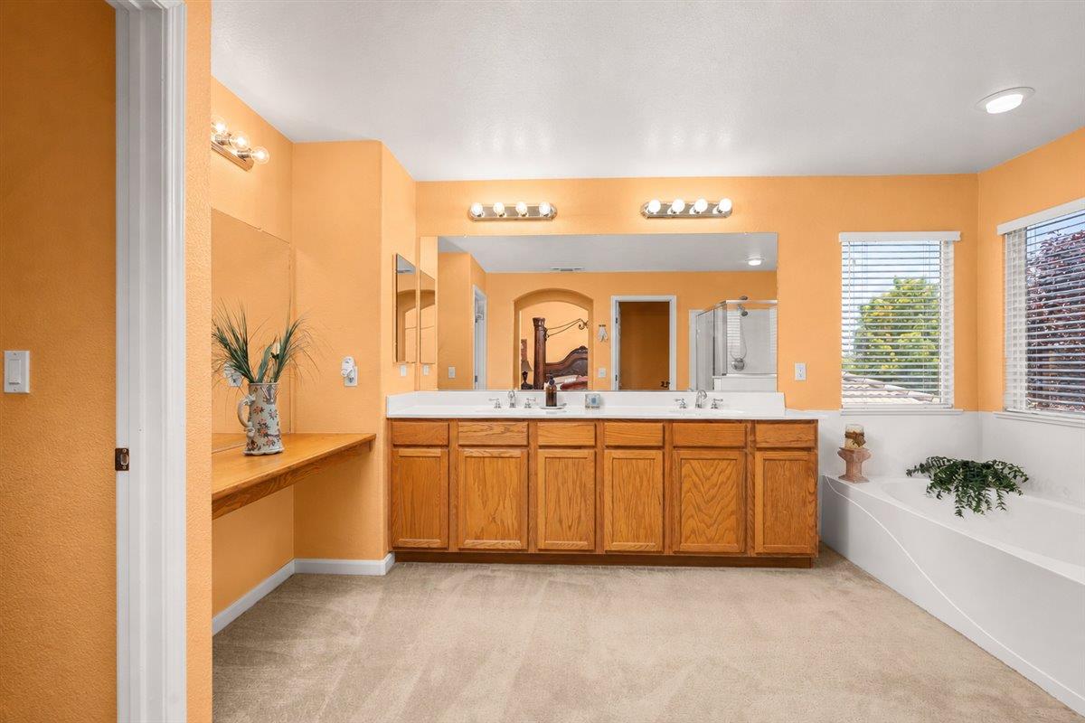1438 Toggenberg St, Patterson, CA 95363