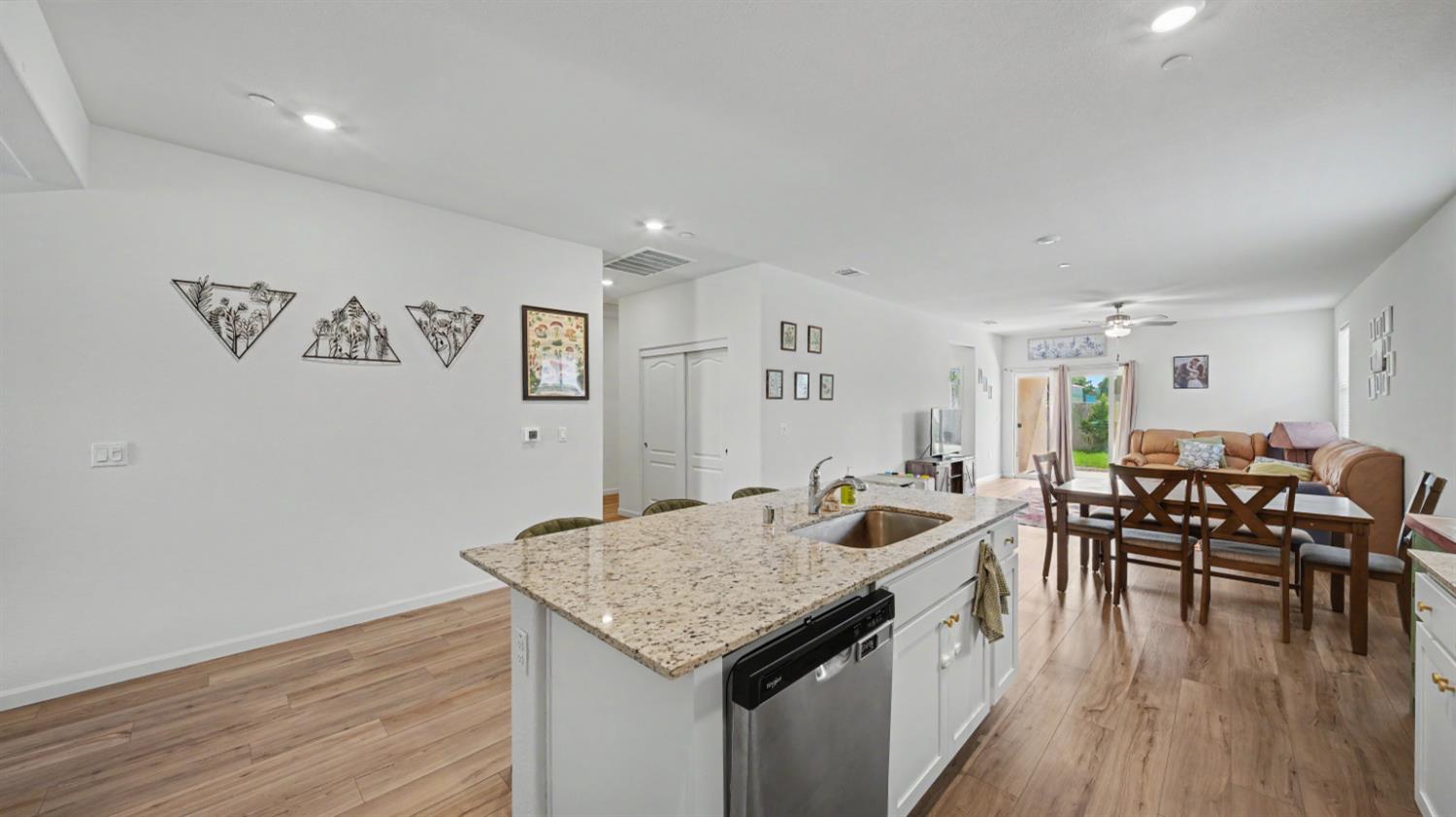 6518 Arena Way, Riverbank, CA 95367