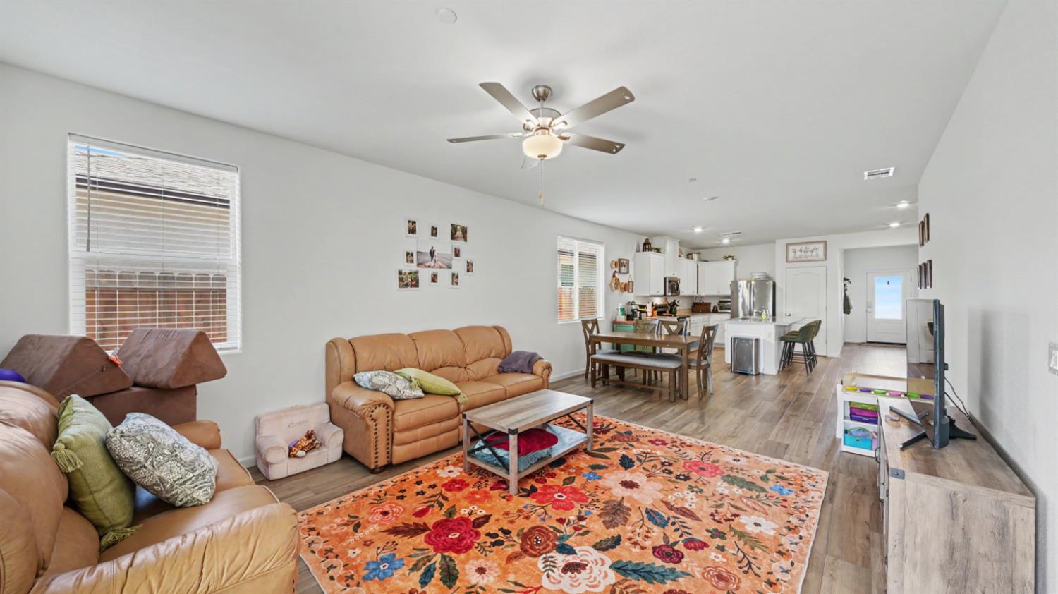 6518 Arena Way, Riverbank, CA 95367