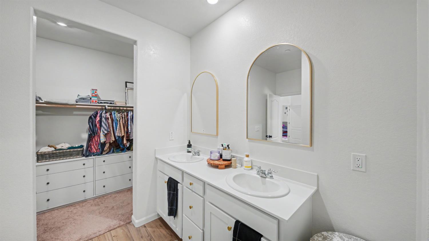 6518 Arena Way, Riverbank, CA 95367