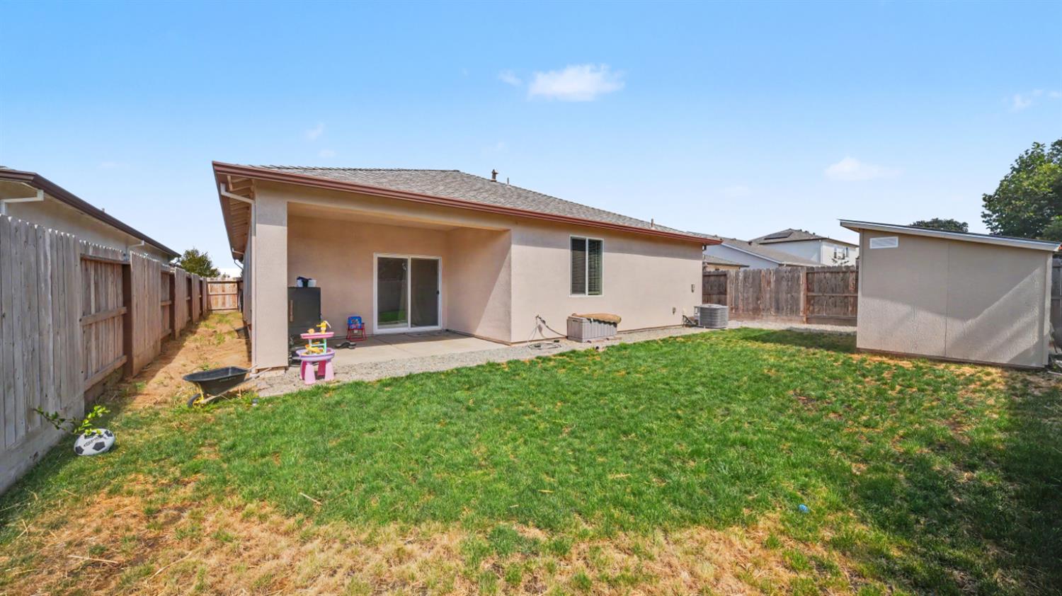 6518 Arena Way, Riverbank, CA 95367