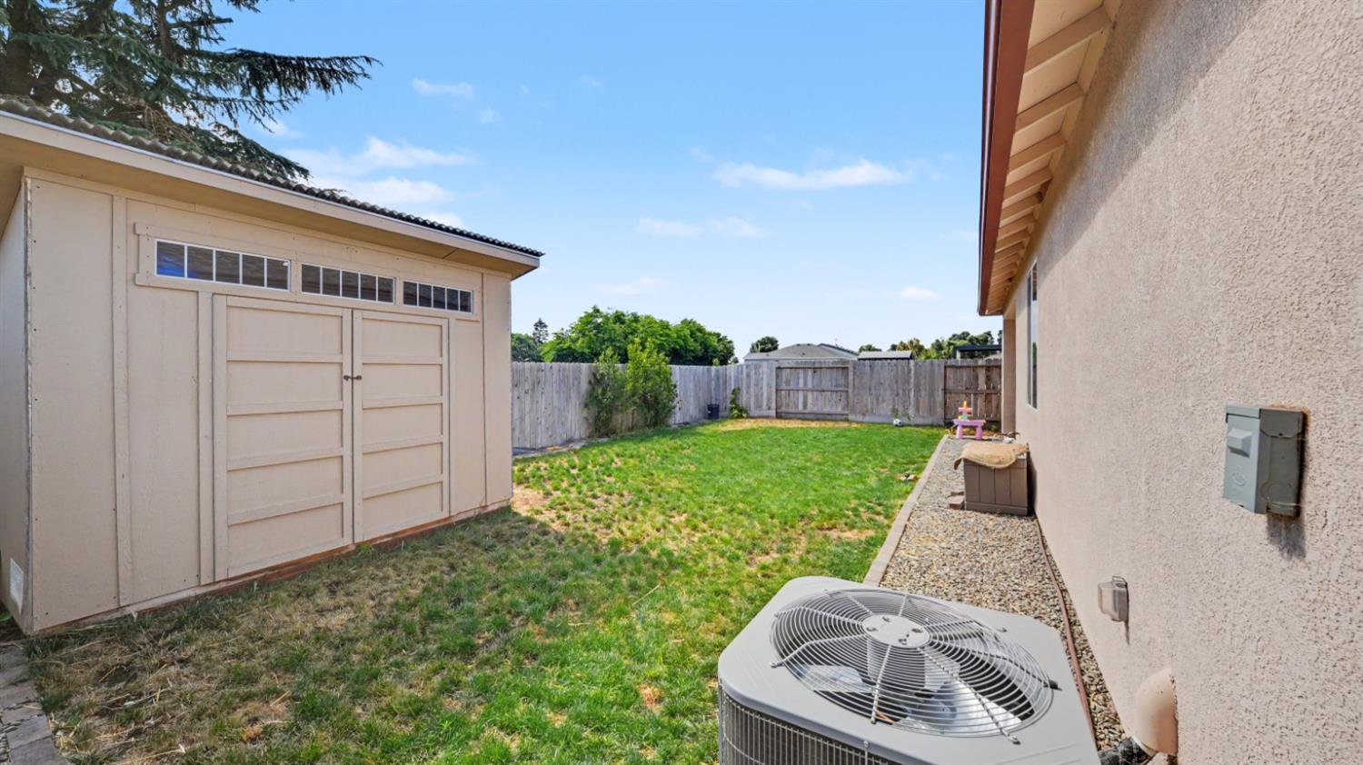 6518 Arena Way, Riverbank, CA 95367