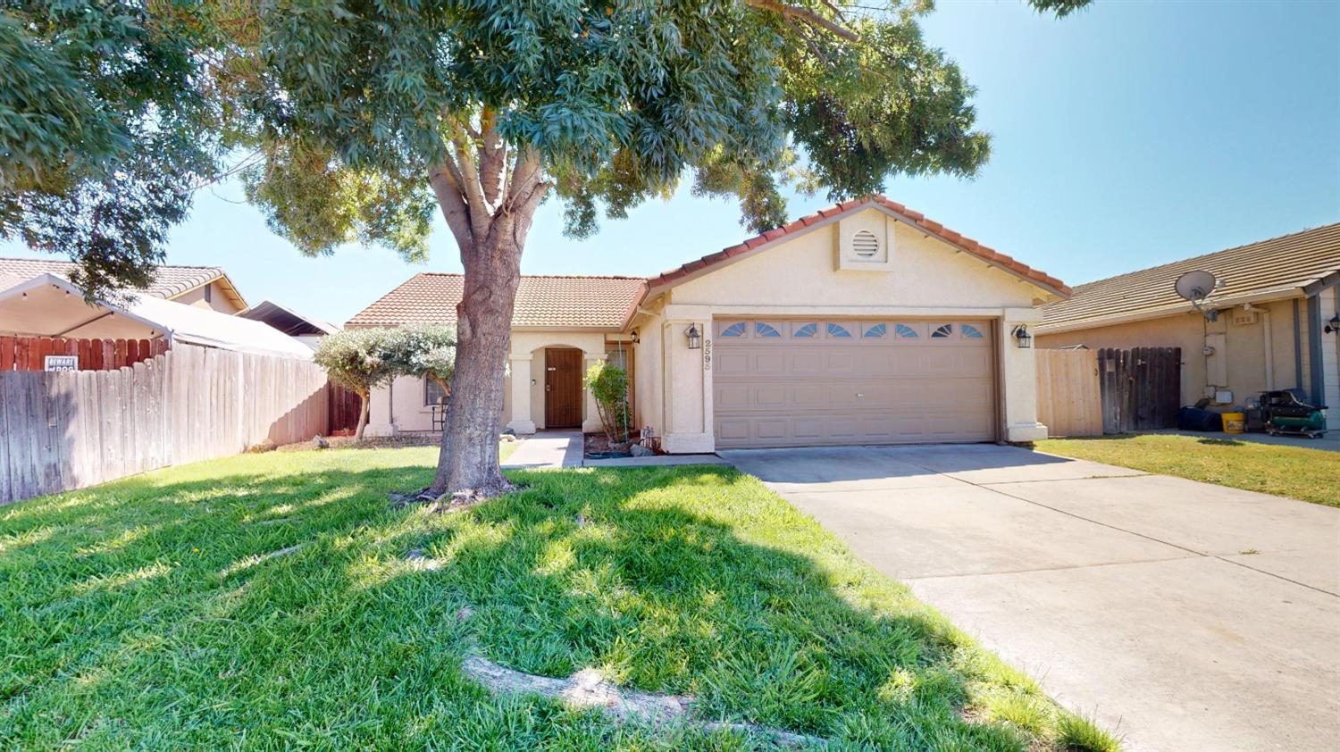 2595 Bordona Dr, Riverbank, CA 95367