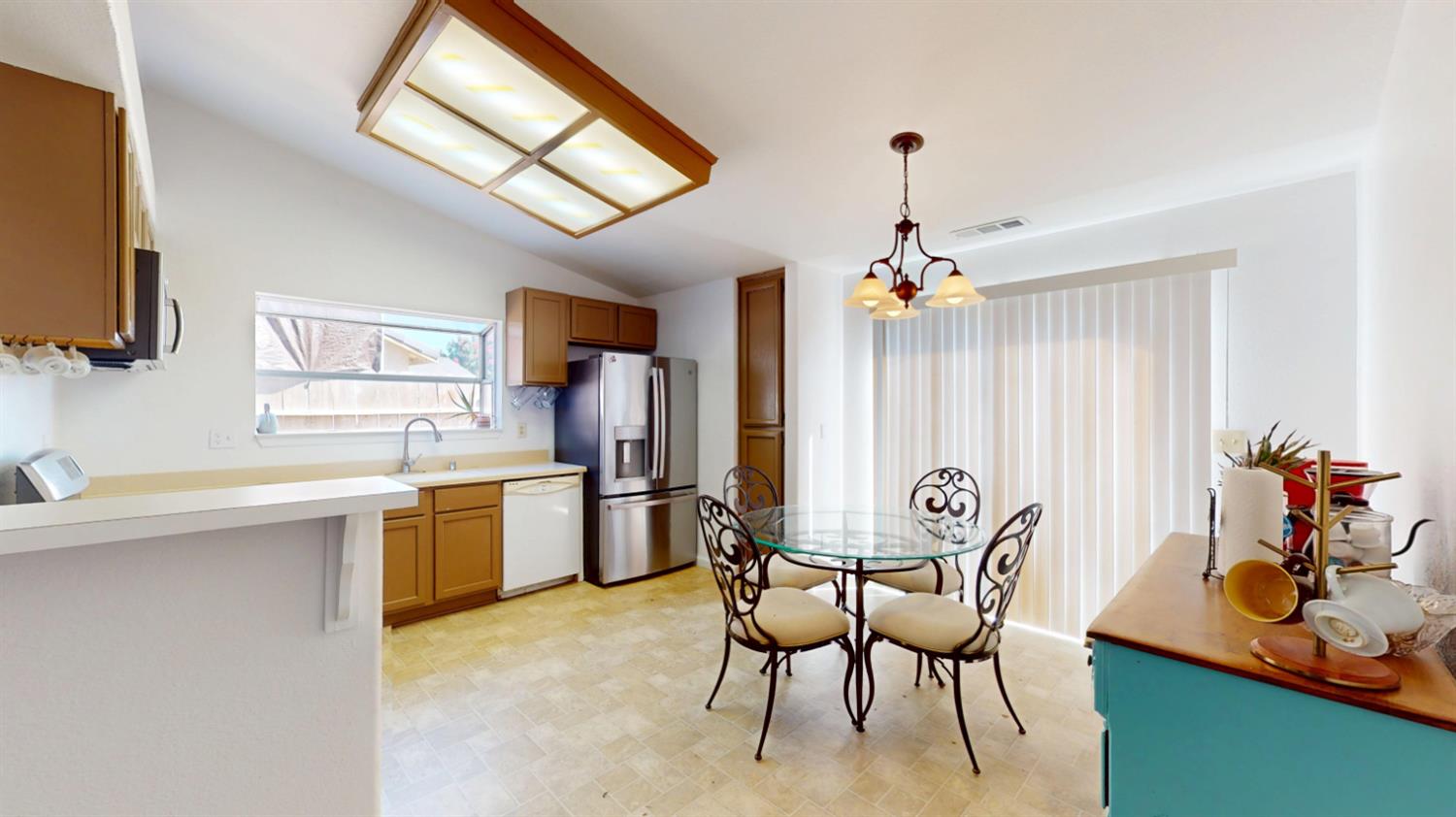 2595 Bordona Dr, Riverbank, CA 95367