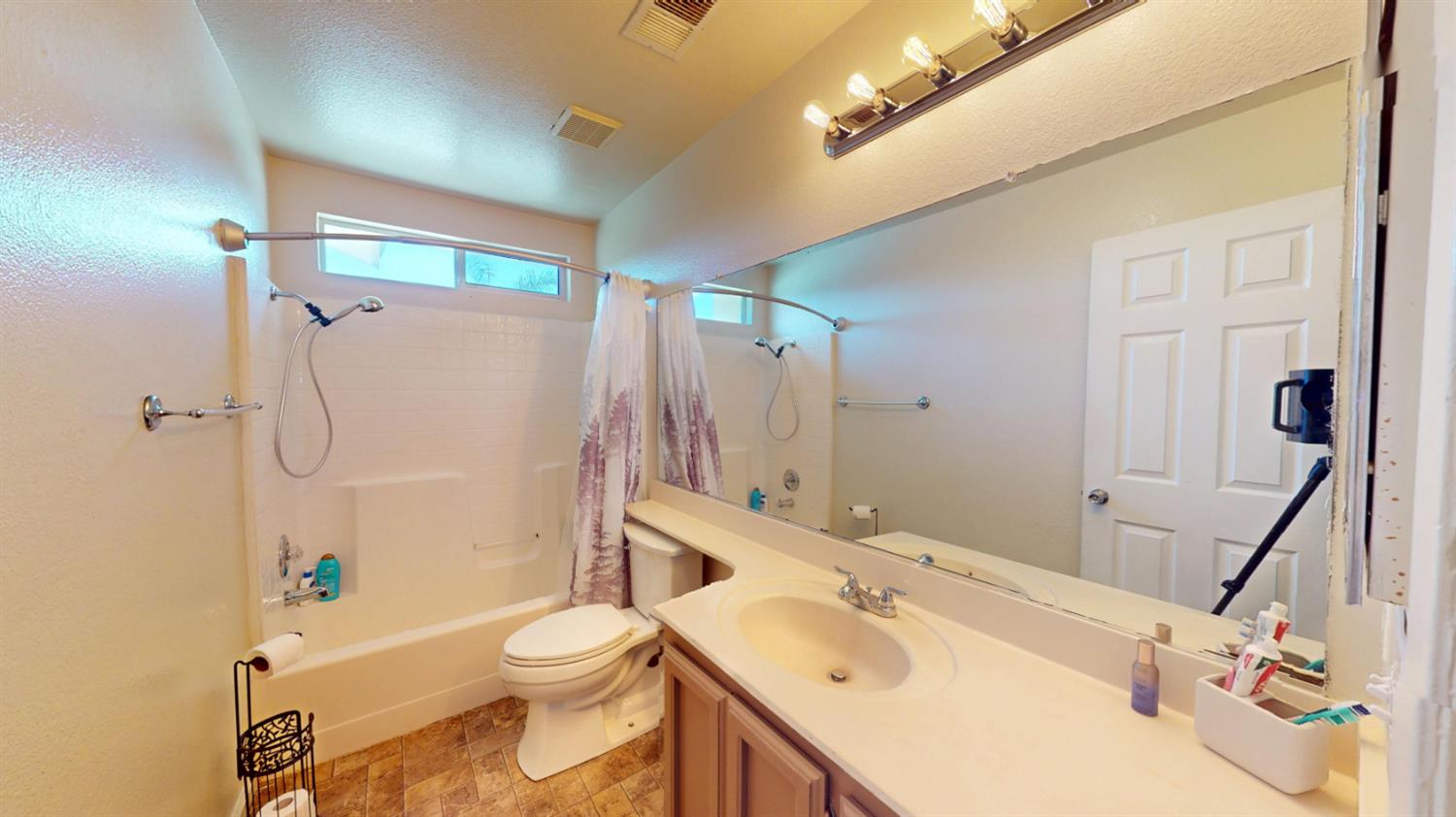 2595 Bordona Dr, Riverbank, CA 95367