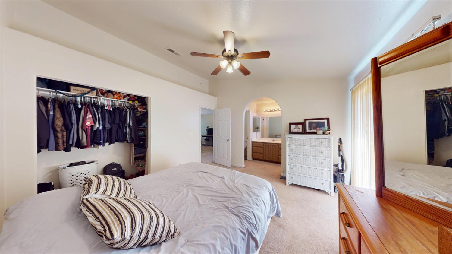 2595 Bordona Dr, Riverbank, CA 95367