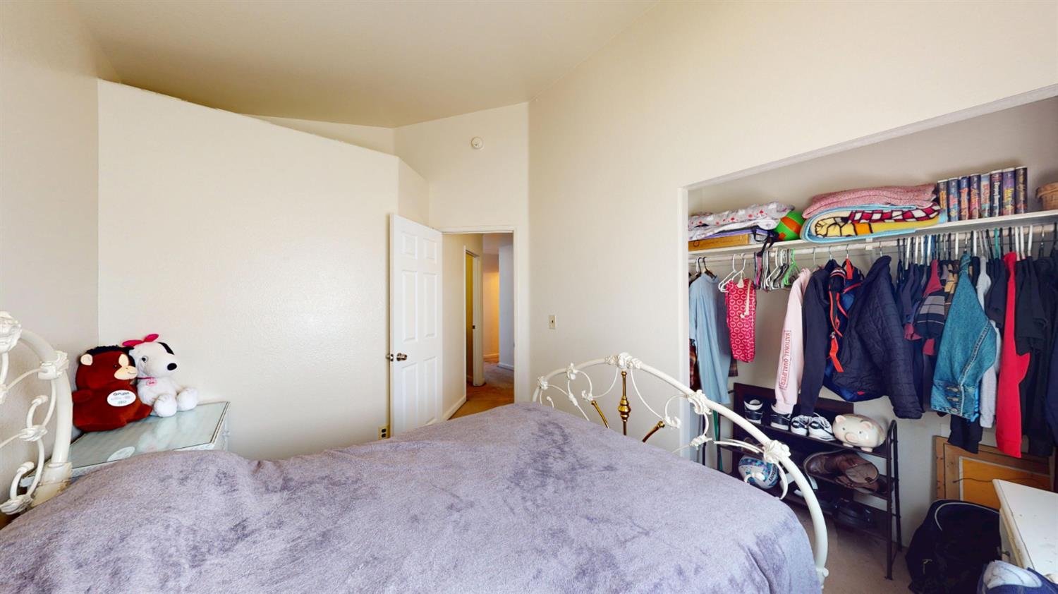 2595 Bordona Dr, Riverbank, CA 95367