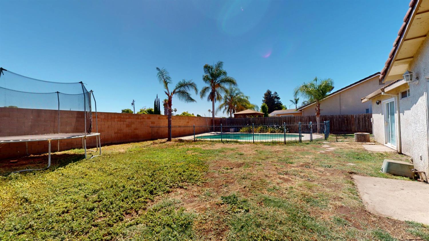 2595 Bordona Dr, Riverbank, CA 95367