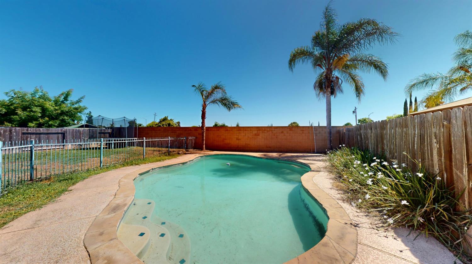2595 Bordona Dr, Riverbank, CA 95367