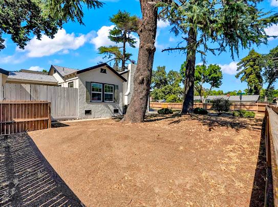 131 Loma Vista Way, Modesto, CA 95354