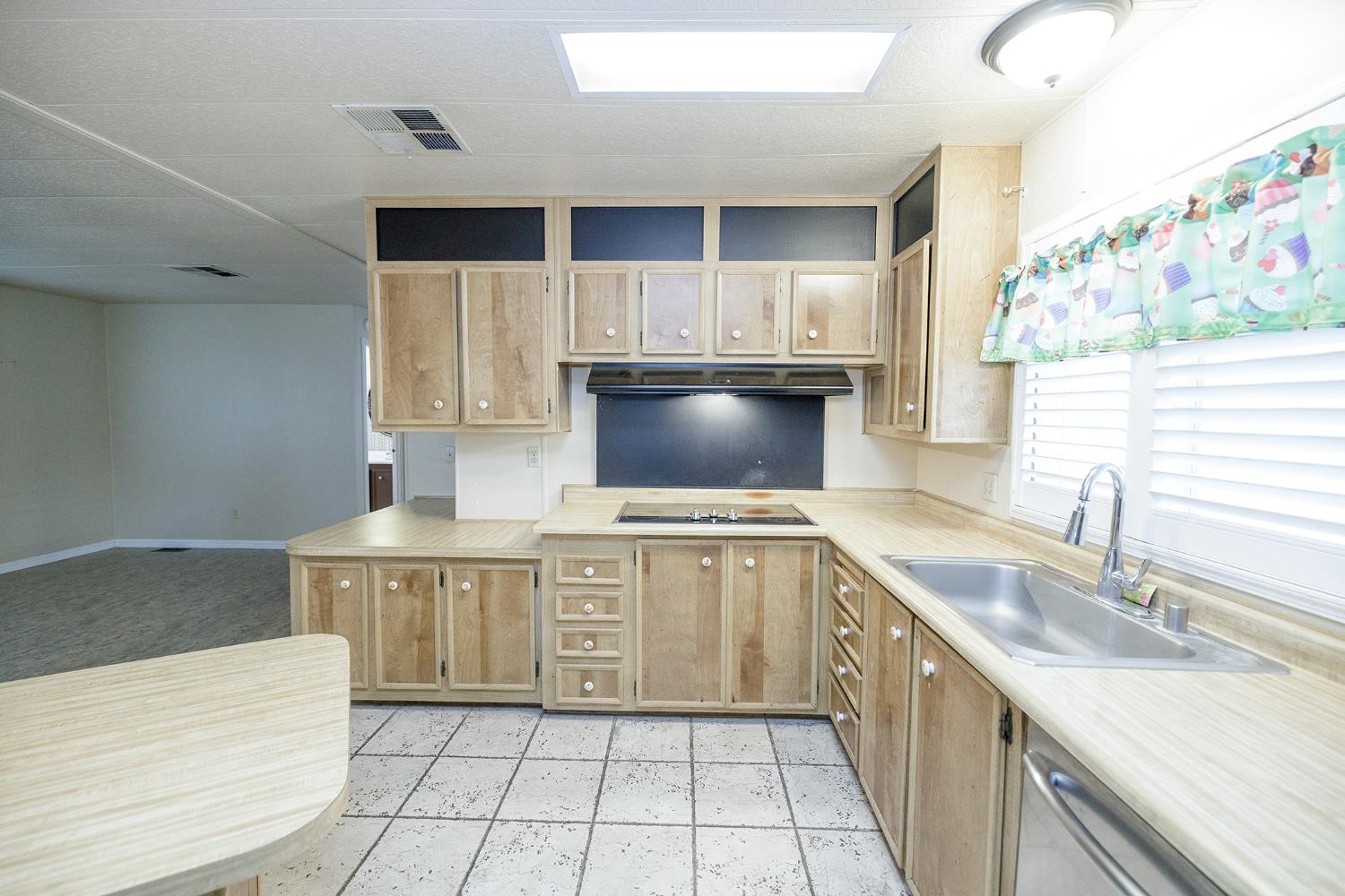 3924 Lahaina, Modesto, CA 95355